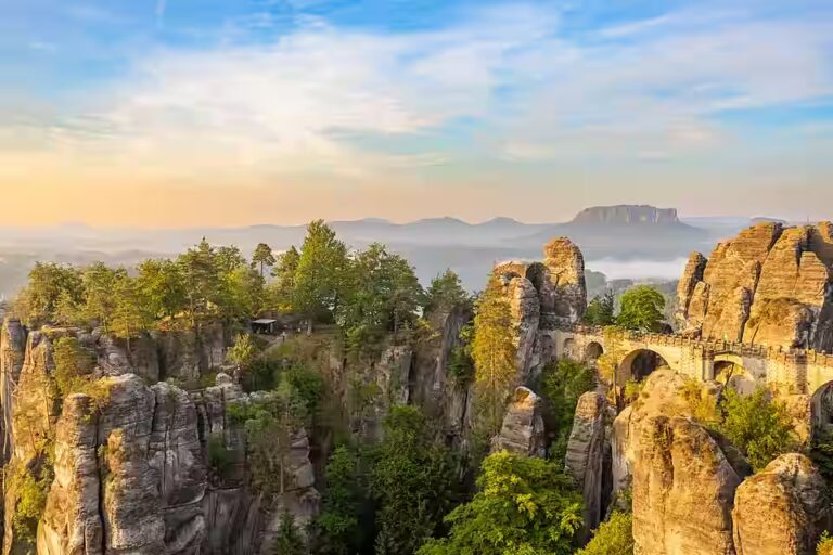 Atrakcje w Niemczech – most Bastei w Saksońskiej Szwajcarii